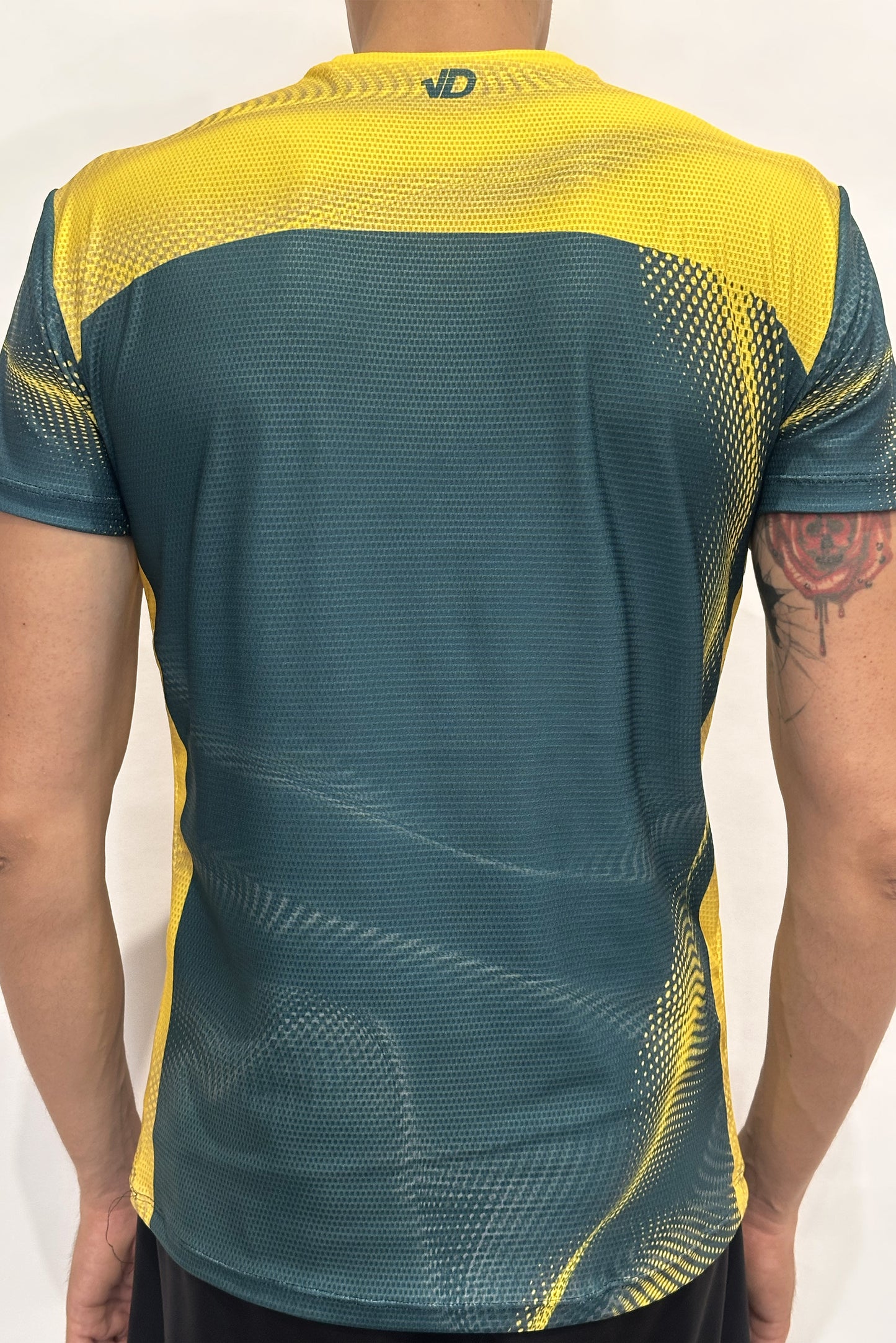 T-shirt Running Yellow Wave